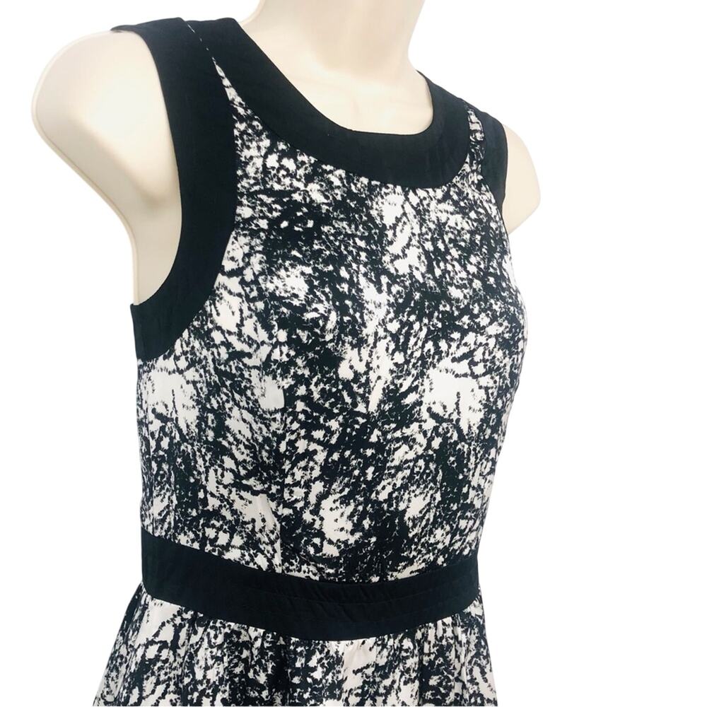 Kensie Black White graphic Print Sleeveless Fit & fFare Dress Black Accent Trim - Picture 5 of 16
